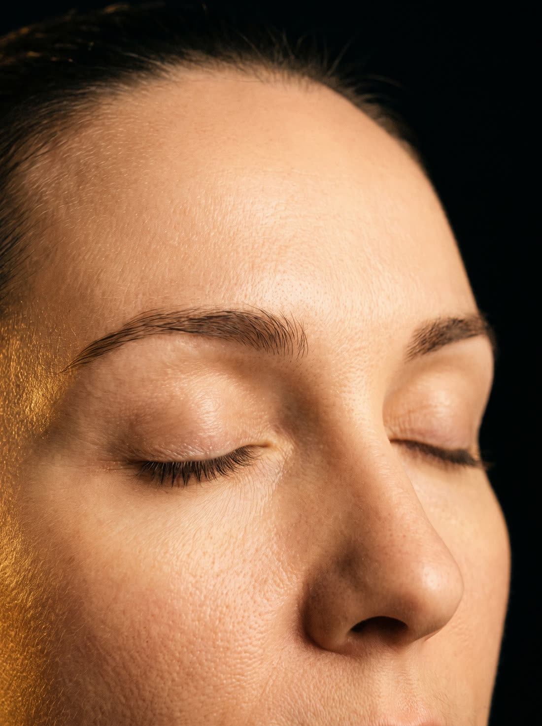 Smooth, naturally relaxed upper face