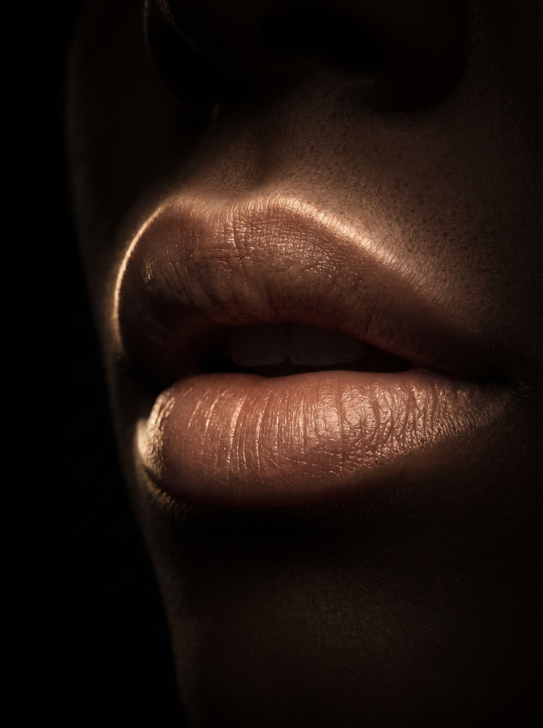 Naturally full, defined lips